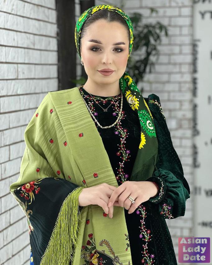 meet Turkmen girls